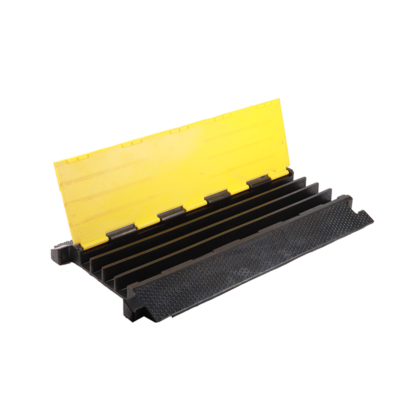 SH024-4B Industriële waterdichte rubberen en plastic kabelbeschermer voor buiten